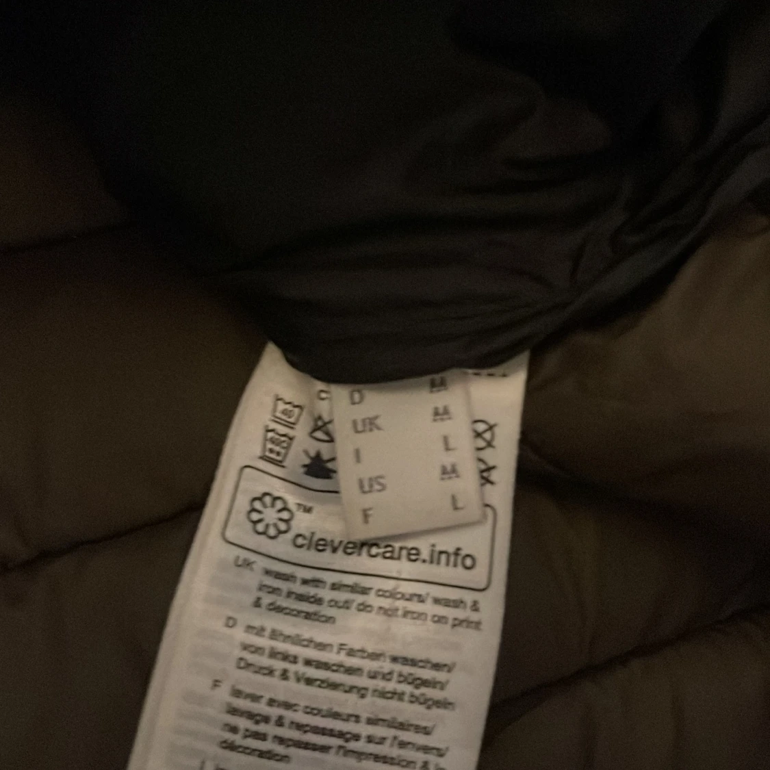 Svart dunväst från Esprit, storlek M - 3