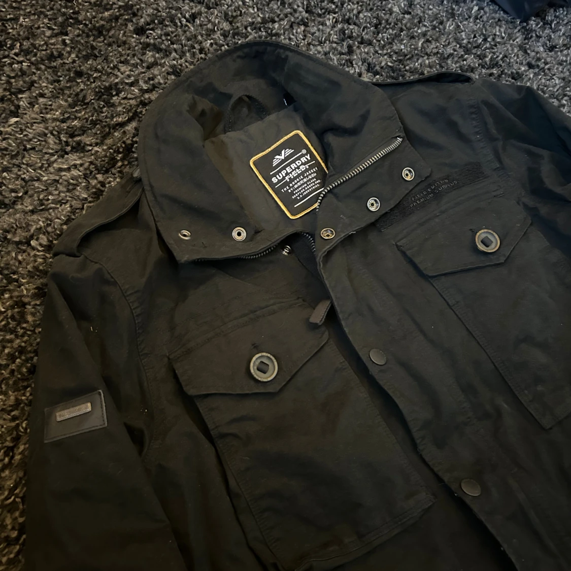 Svart field jacket från Superdry - 1
