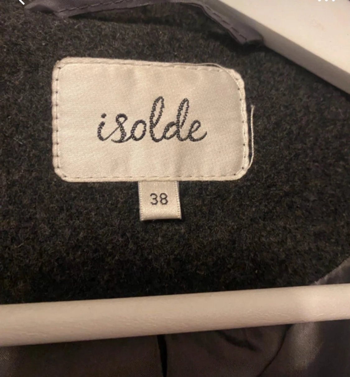 Mörkgrå kappa från Isolde med bälte - 2