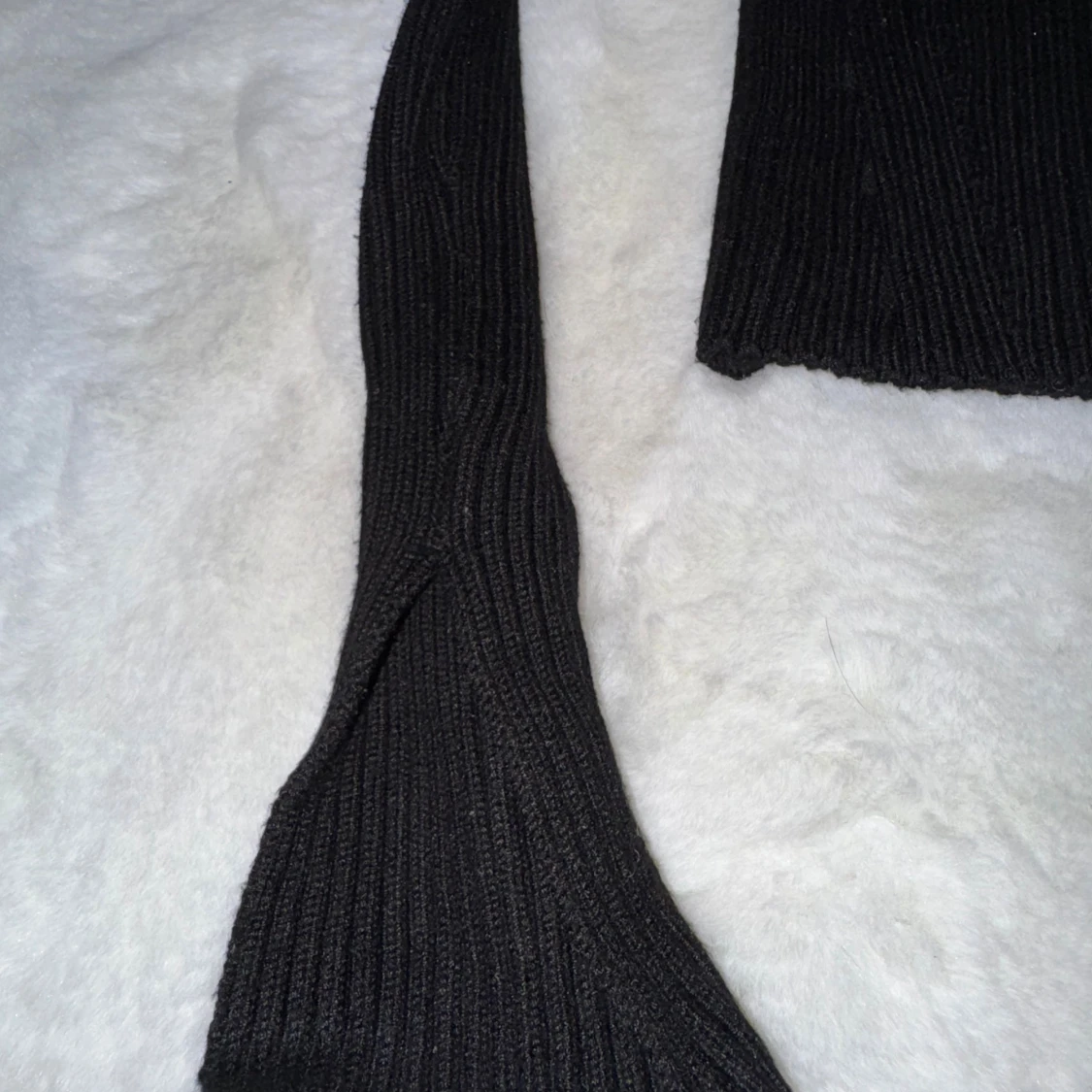 Svart ribbad polotröja från Stradivarius - 1