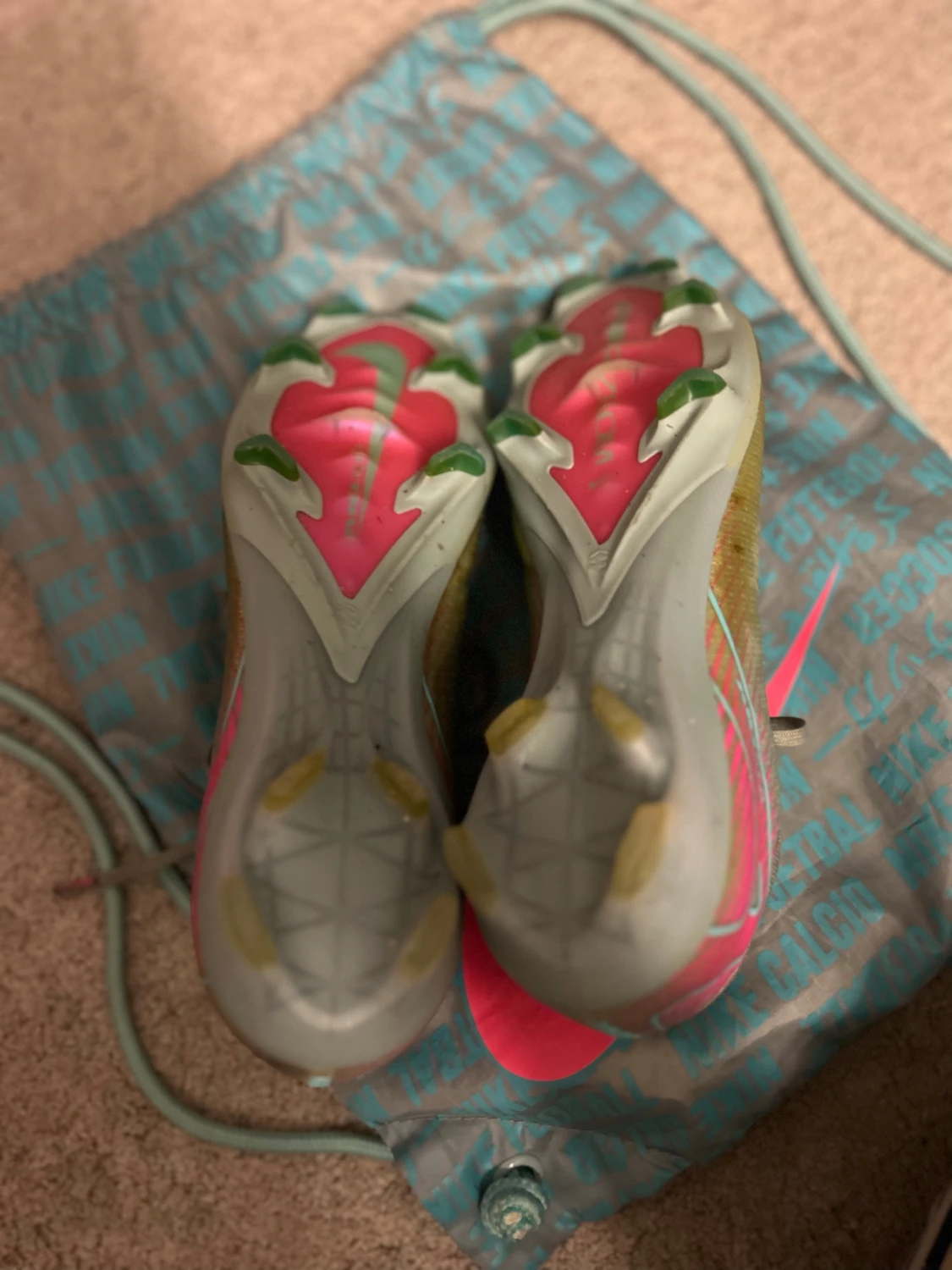 Nike fotbollsskor  - 1