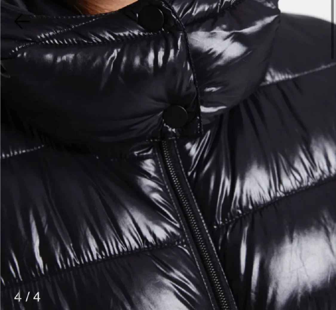 Svart glansig pufferjacka med huva - 3