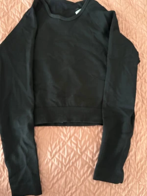 Svart långärmad topp - Strl XS/S