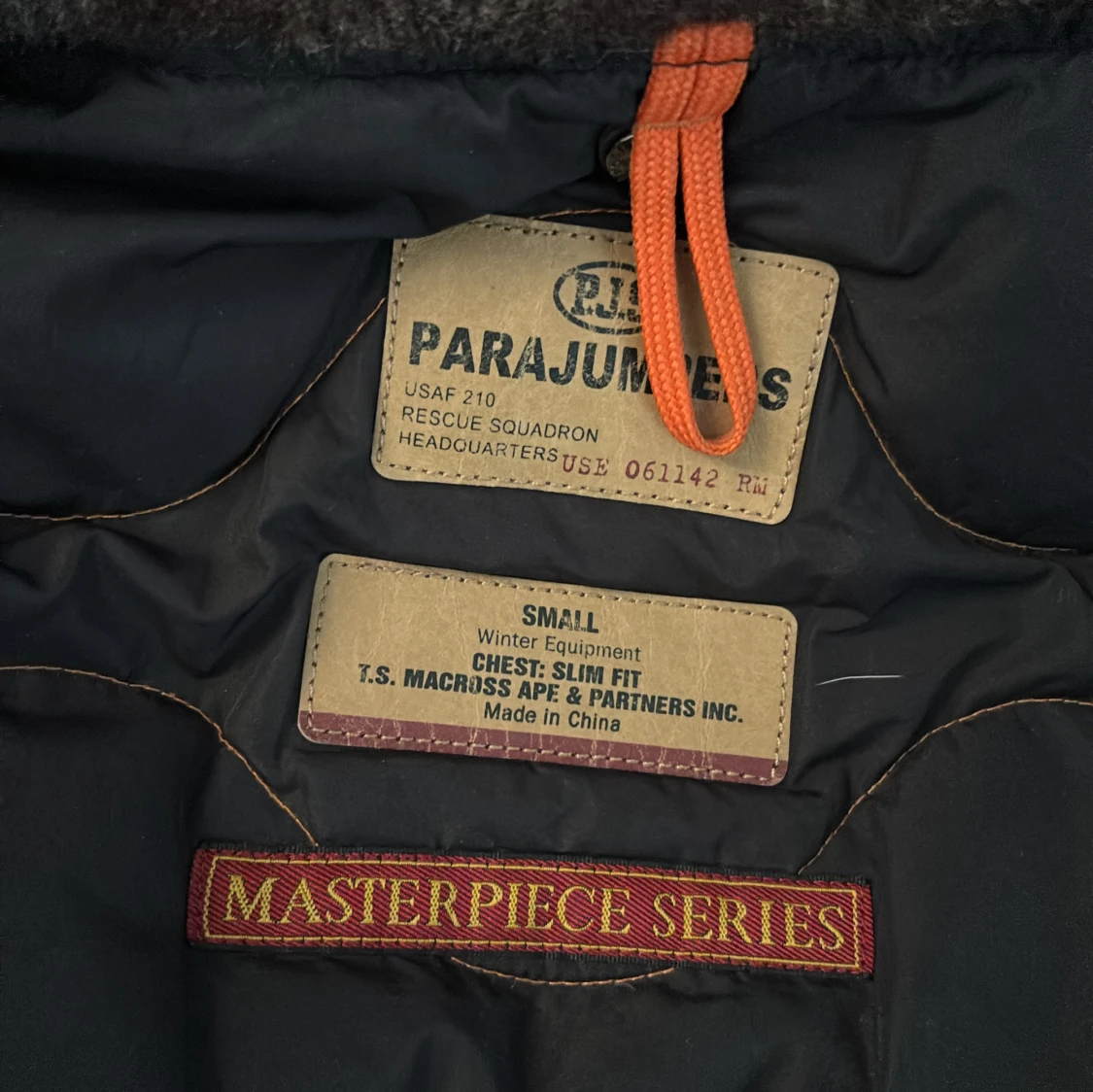 Svart Parajumpers vinterjacka med päls - 3