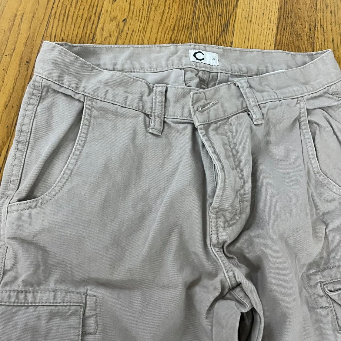 Grå cargopants med raka ben - 1