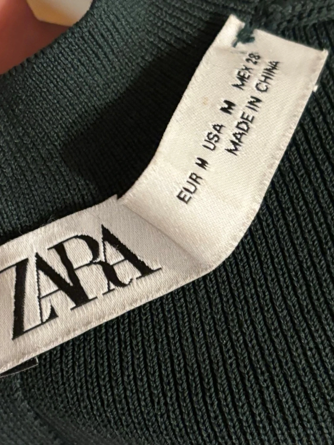 Grön ribbad långärmad topp från Zara - 2