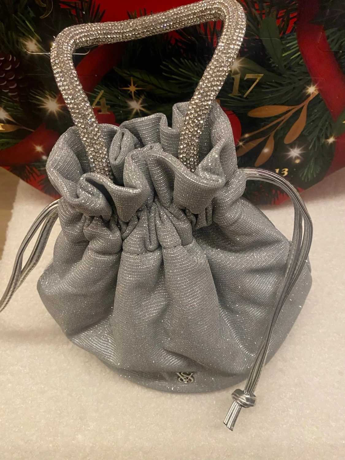 Silver handväska från Victoria's Secret - 2