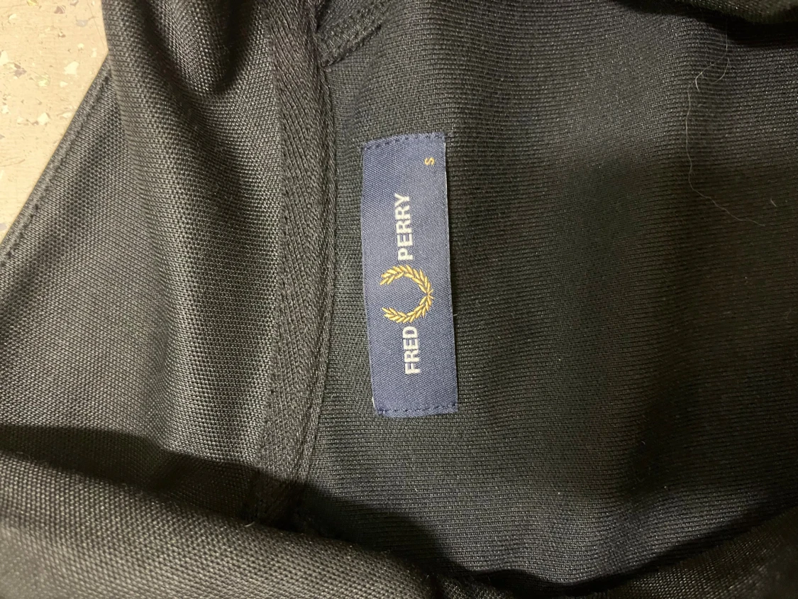 Svart Fred Perry bomberjacka S - 2