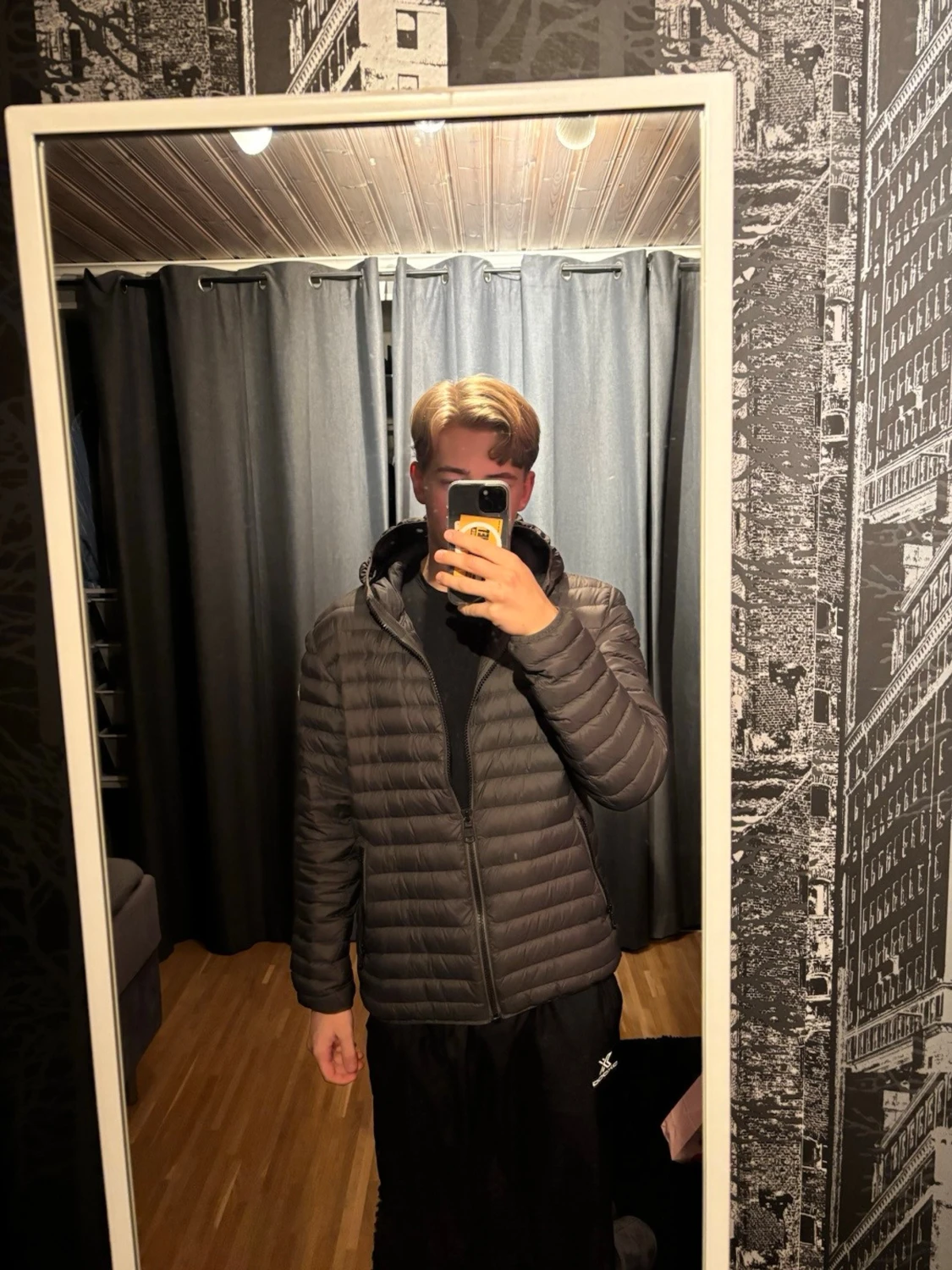 Mörkgrå pufferjacka från Colmar - 5