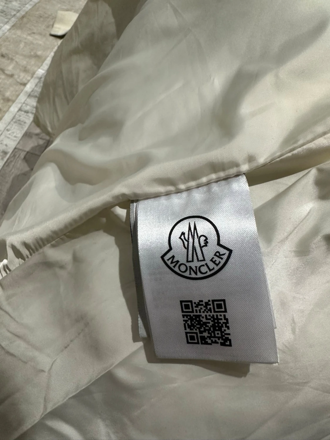 Vit lång dunväst från Moncler - 4