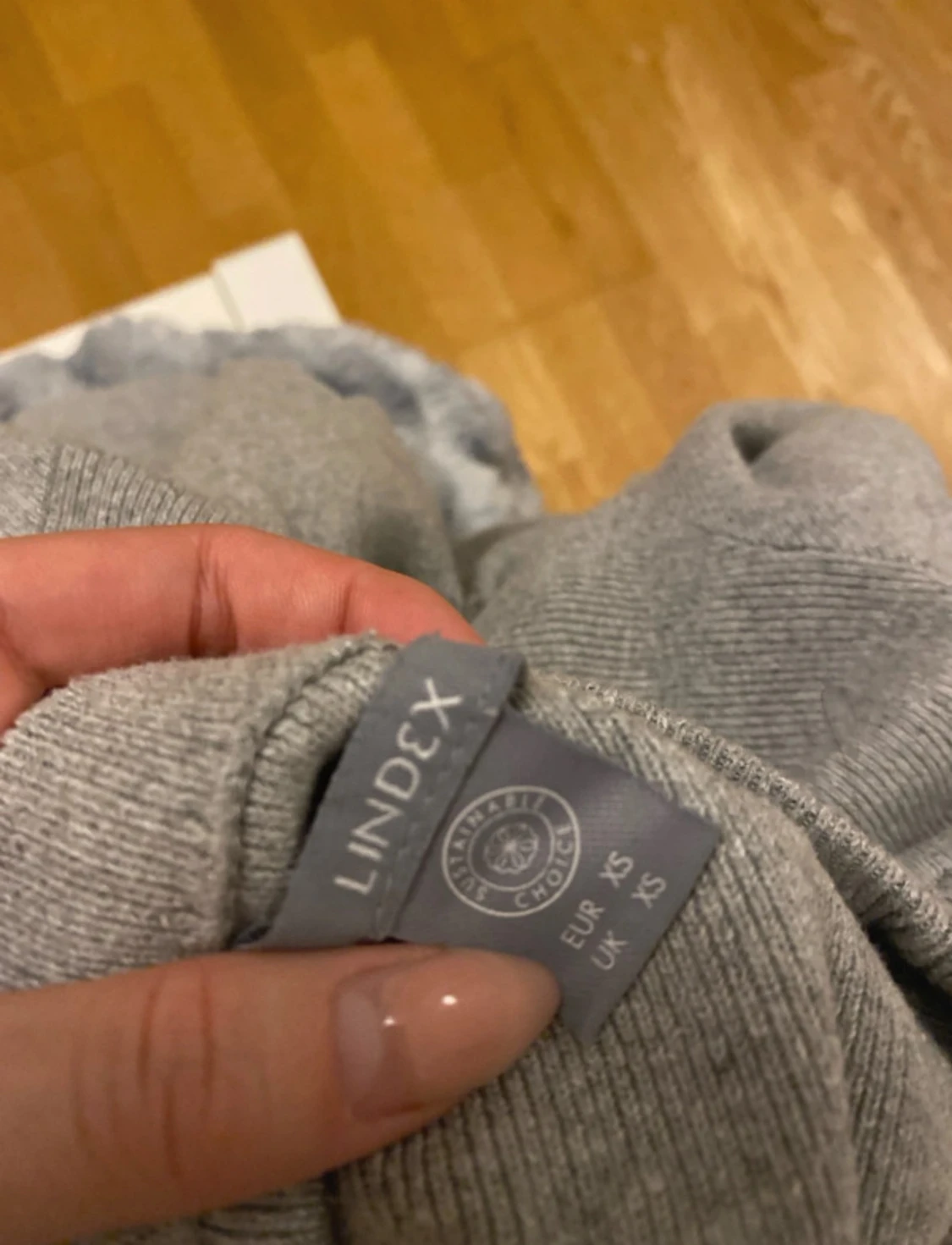 Grå långärmad tröja från Lindex - 3