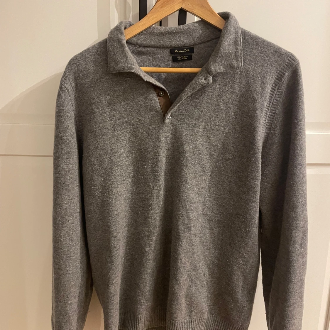 Grå polotröja från Massimo Dutti - 2