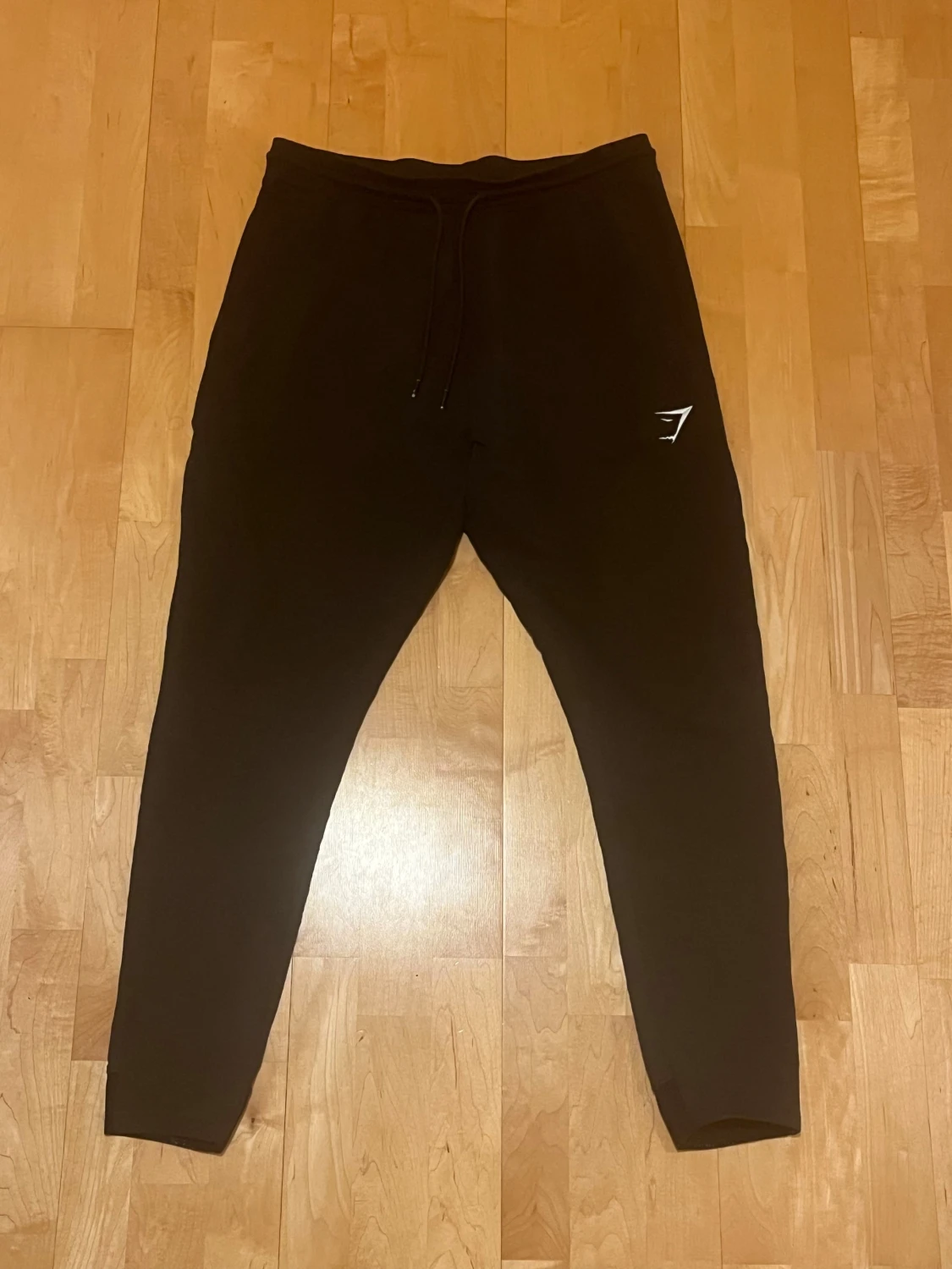 Svarta mjukisbyxor från Gymshark strl M