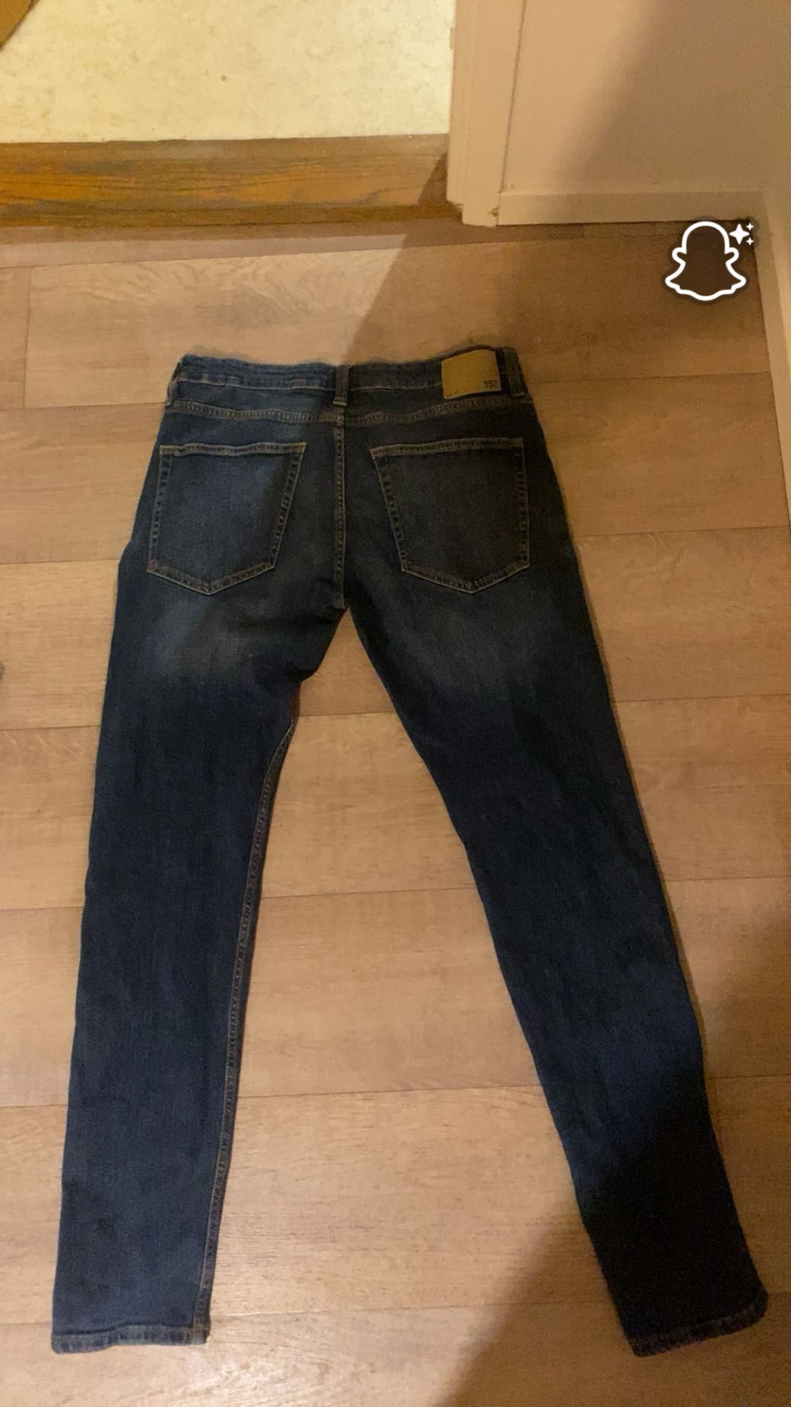 Blå jeans från lager 157 passar med nästan allt  - 1