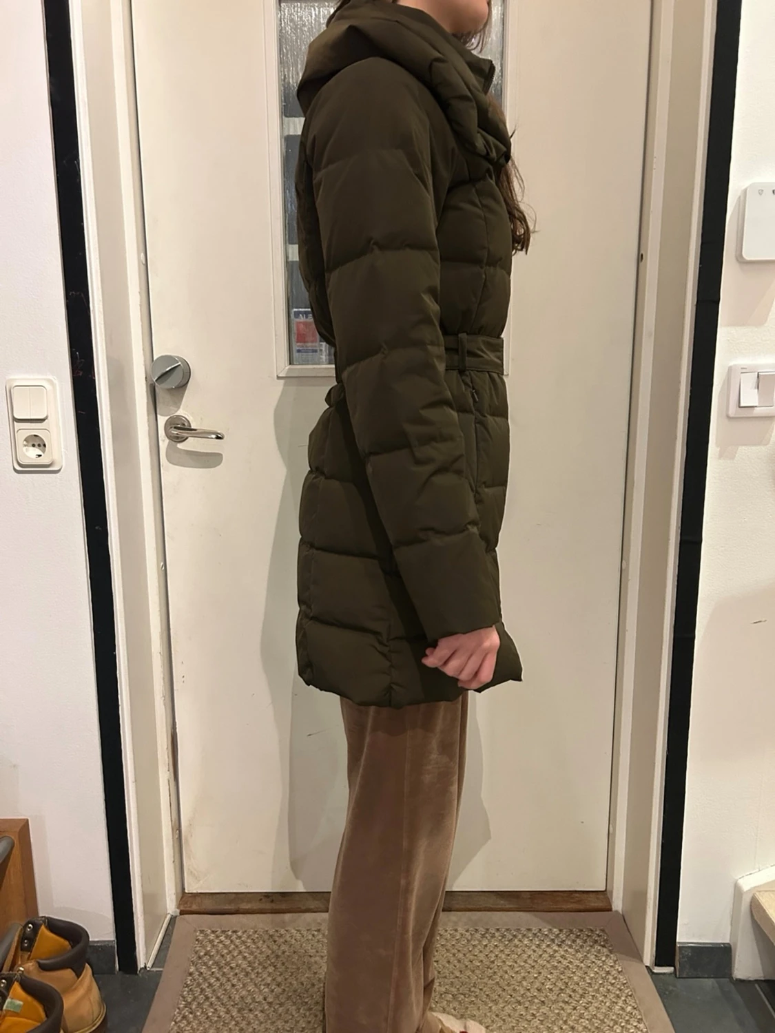 Gant-Mörkgrön dunjacka med bälte - 1