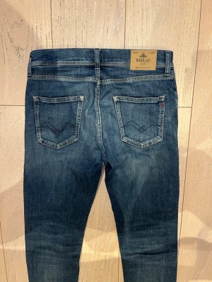 Replay jeans - Skick: 9.5/10 | modell: Wallys | obs! Är i storlek 158cm, men sitter exakt som 28/32