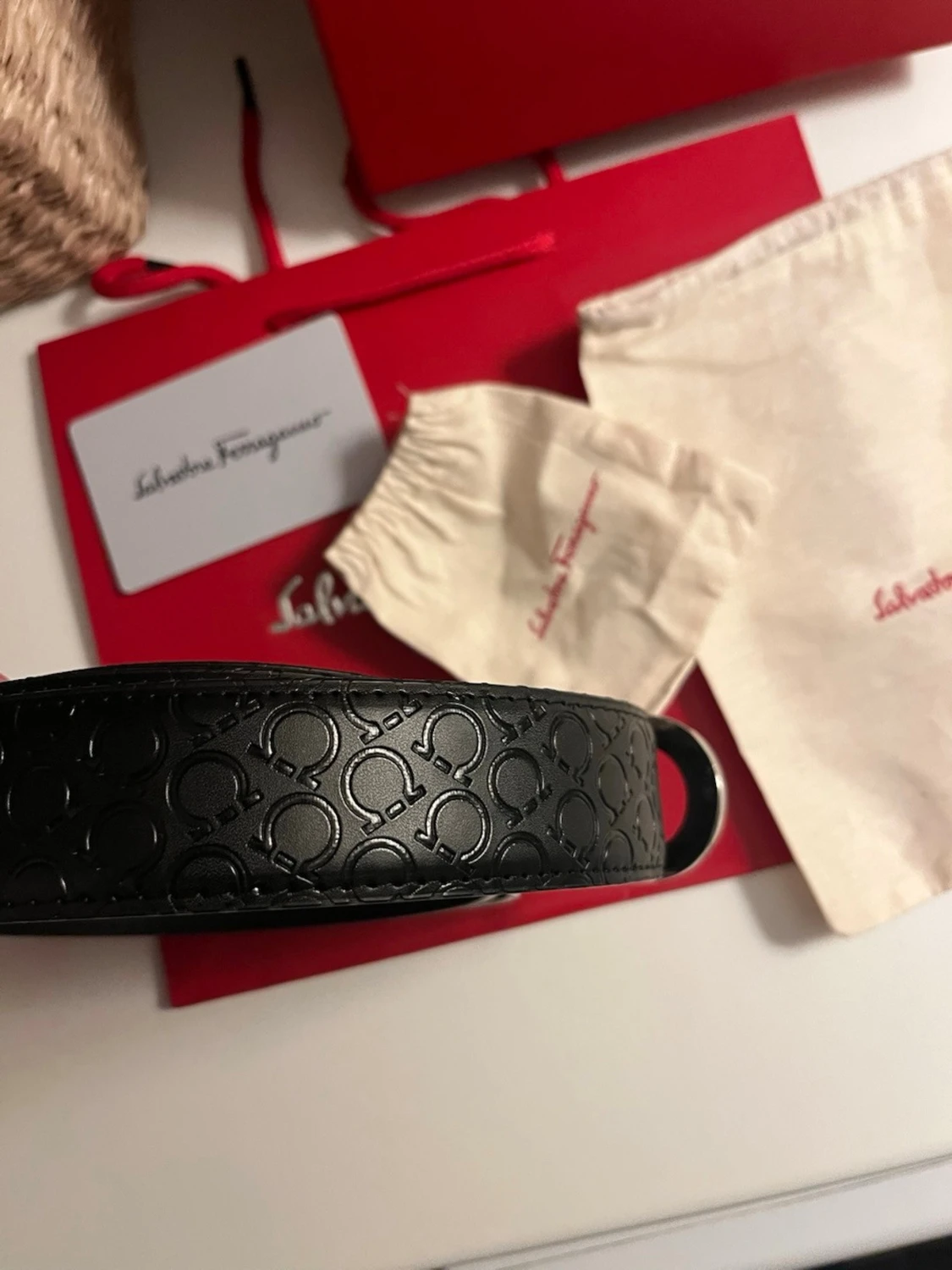 Svart Ferragamo bälte med silverdetaljer - 2