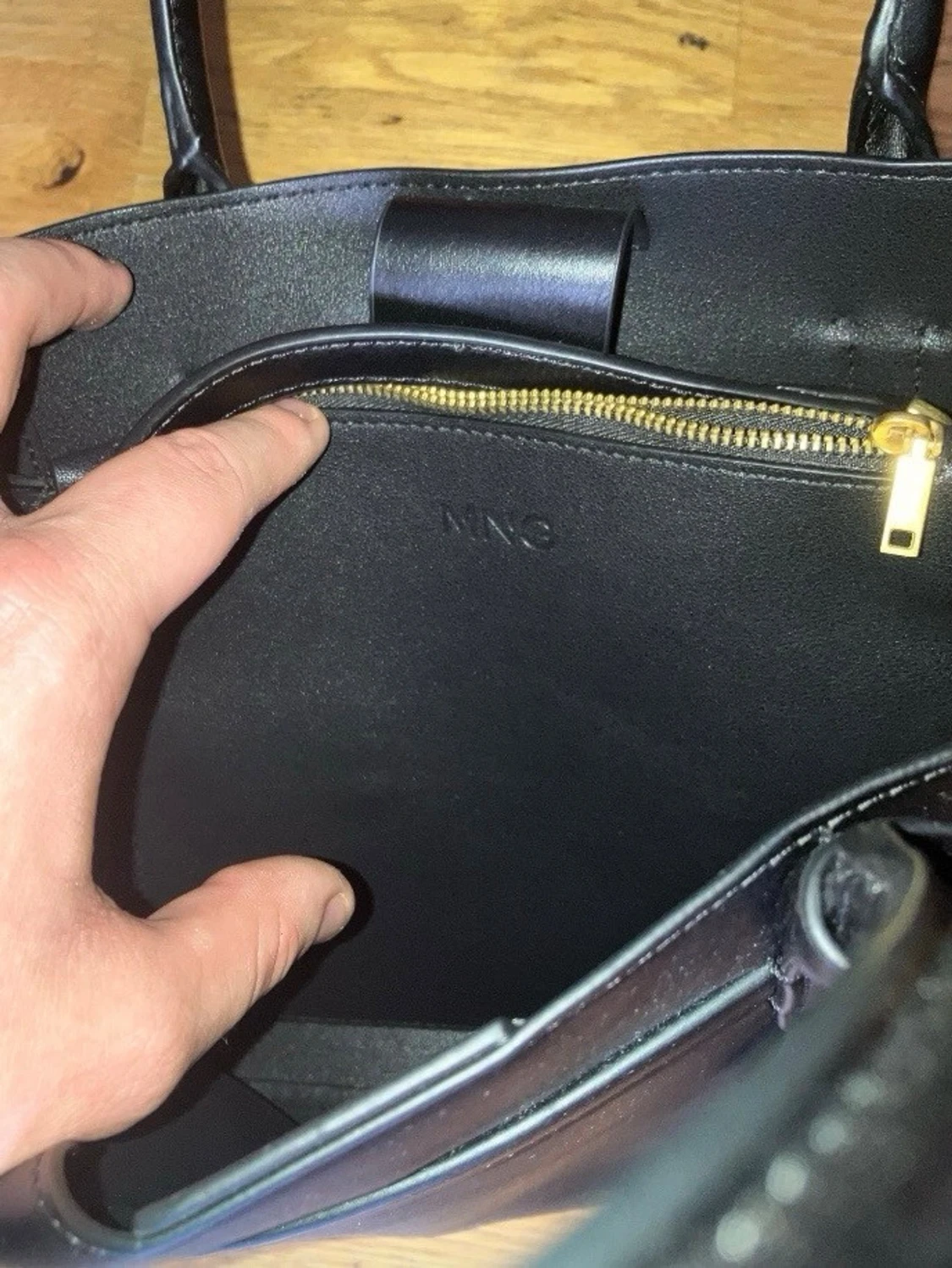 MNG svart handväska - 4