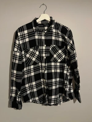 Flanellskjorta  - Använd ett fåtal gånger