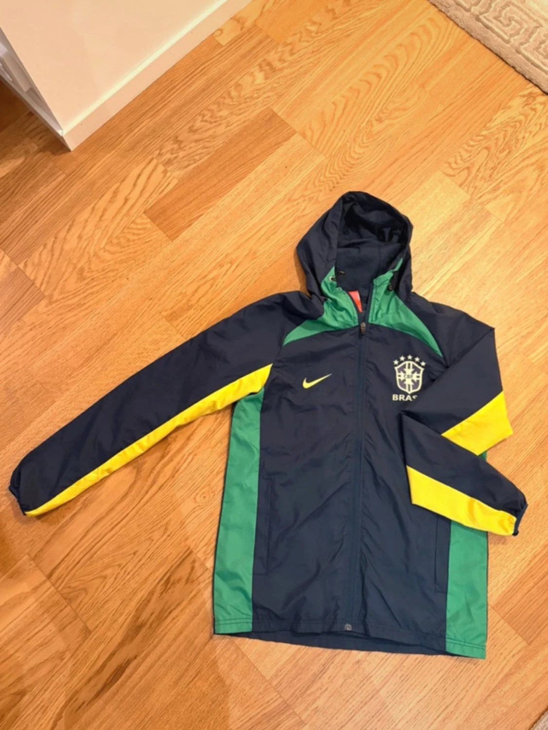 Nike Brasil vindjacka med huva