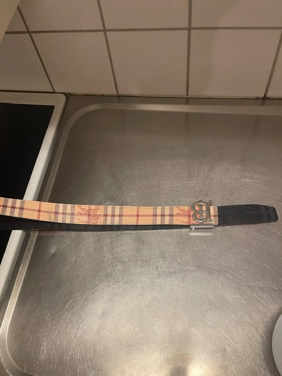Rutig Burberry bälte med B-spänne - 2