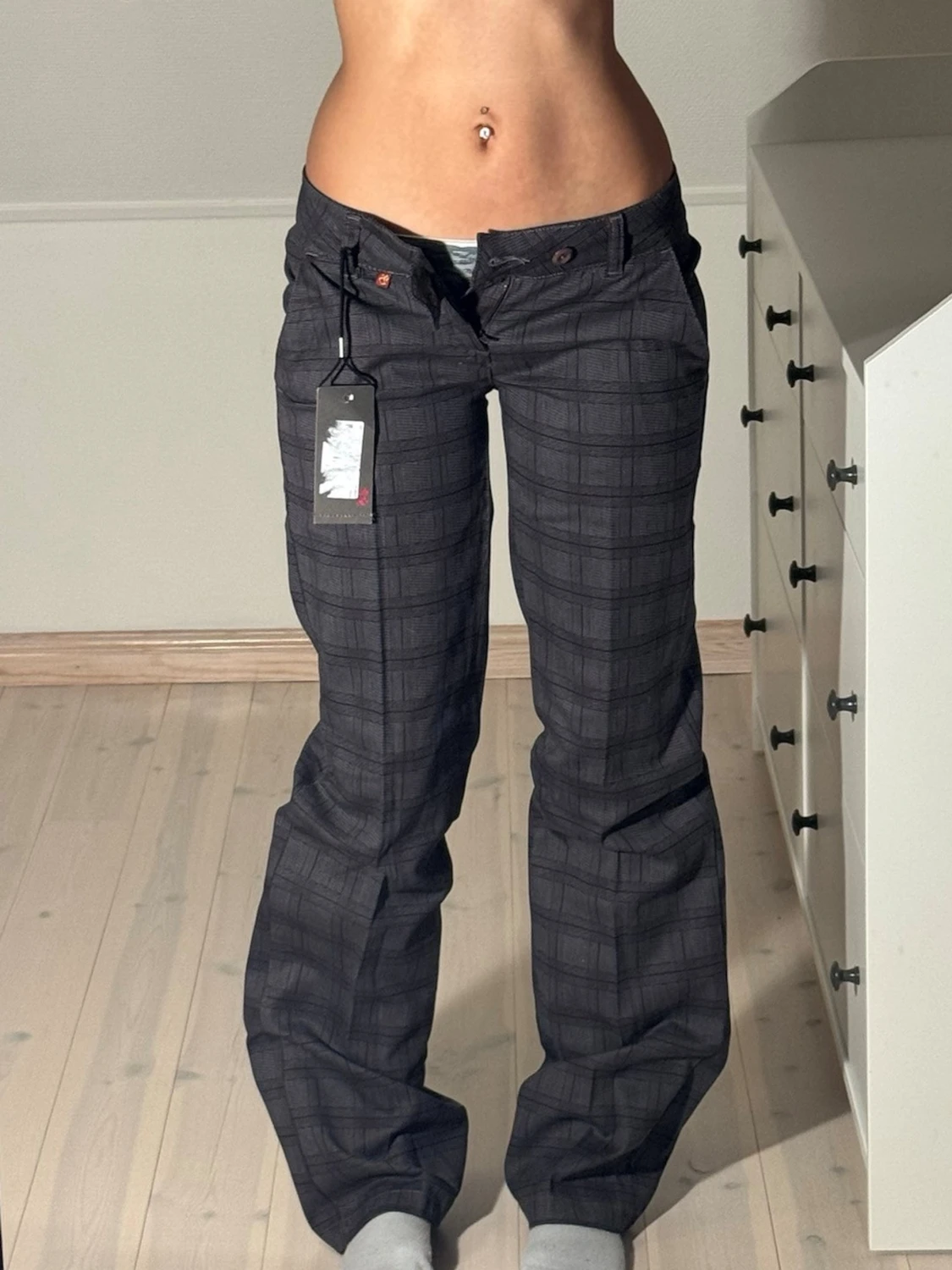 Lågmidjade rutiga kostymbyxor 