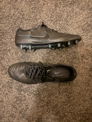 Nike Tiempo legend 10 elite AG - Skorna har endast används vid ett tillfälle. Skorna är som nya, inga defekter. Skopåse medföljer.