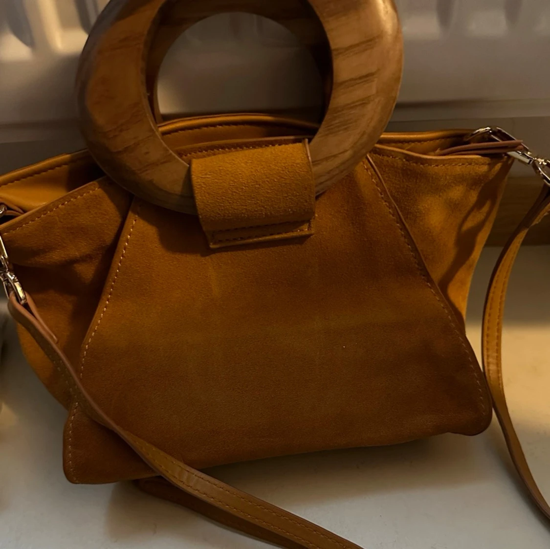 Mocka handväska från Mango - 1