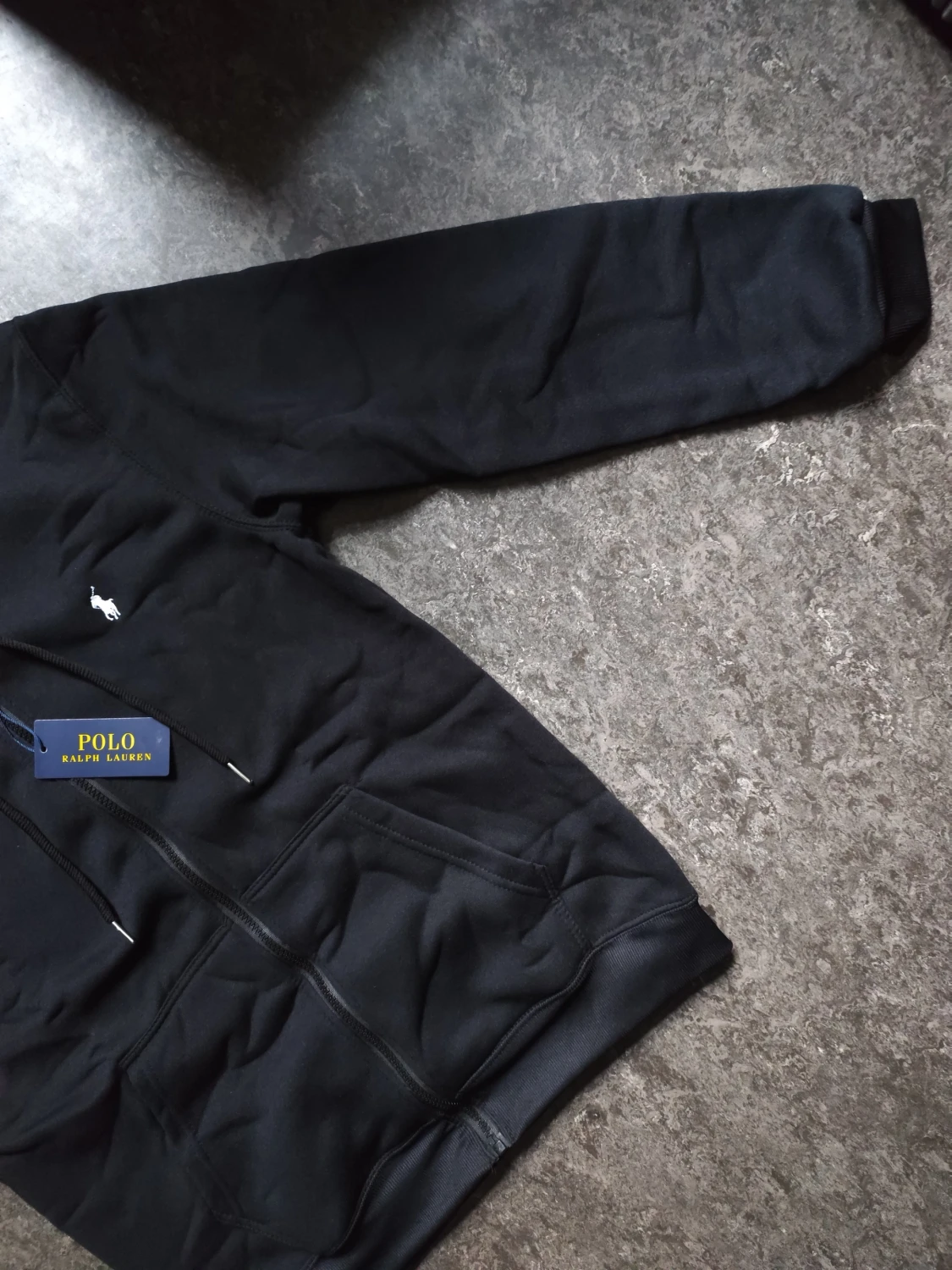 Svart hoodie från Polo Ralph Lauren - 2