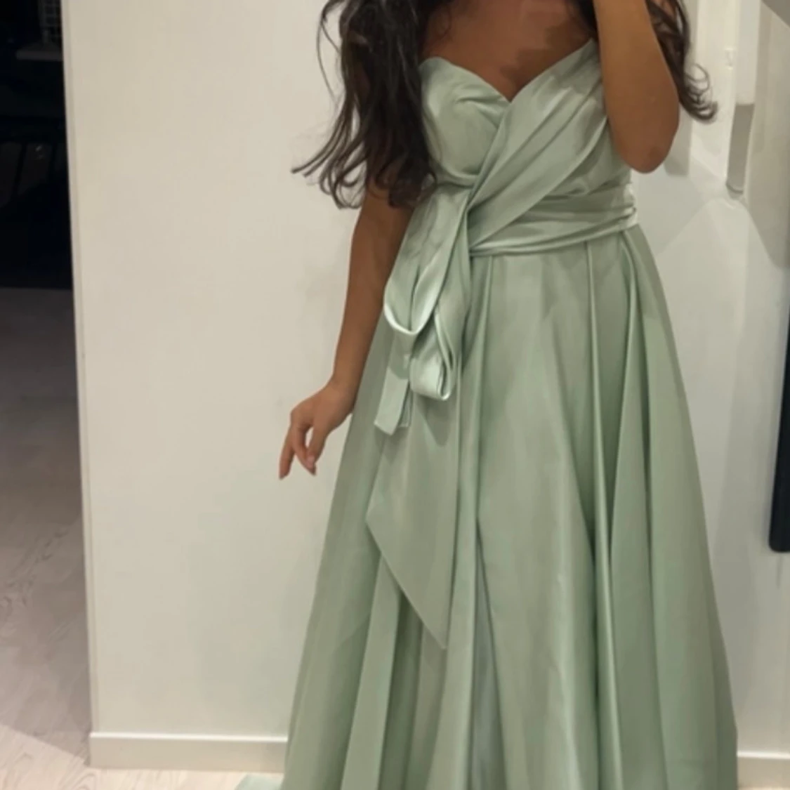 Ljusgrön klänning - 1