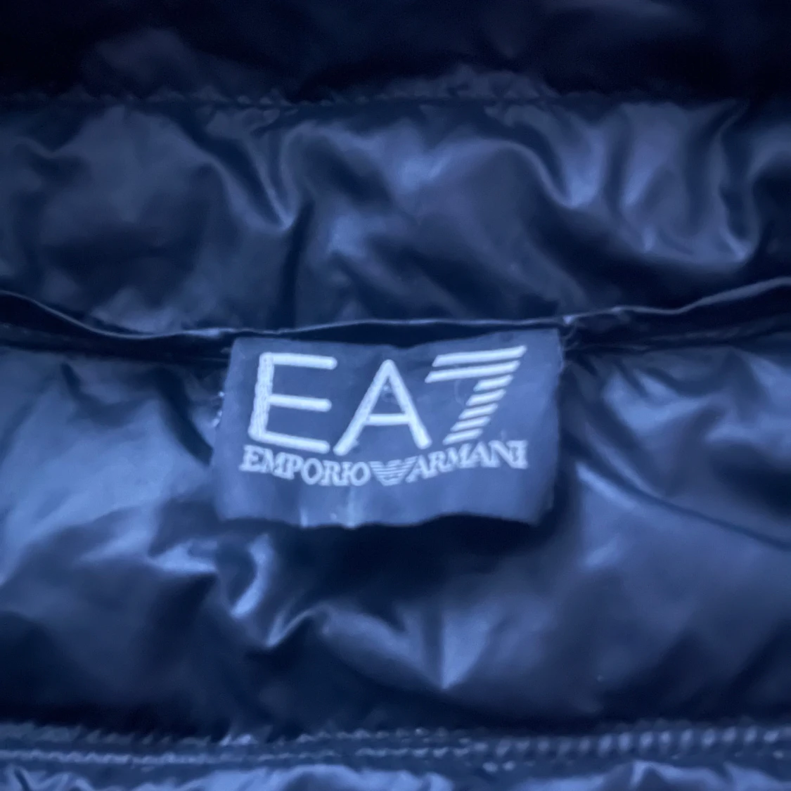 Svart dunväst från EA7 Emporio Armani - 2