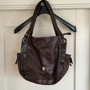 Väska - Brun väska i bra skick!