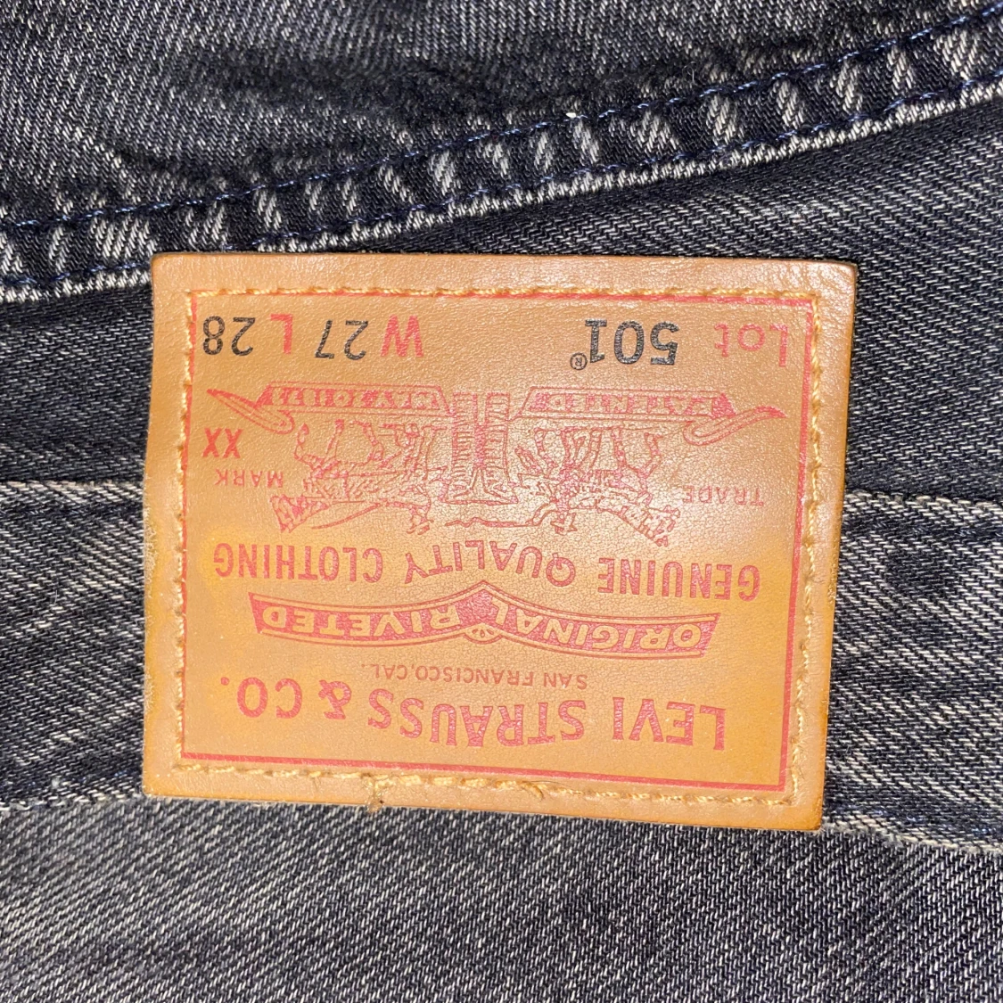 Levi's 501 svarta jeans W27 L28 - 2