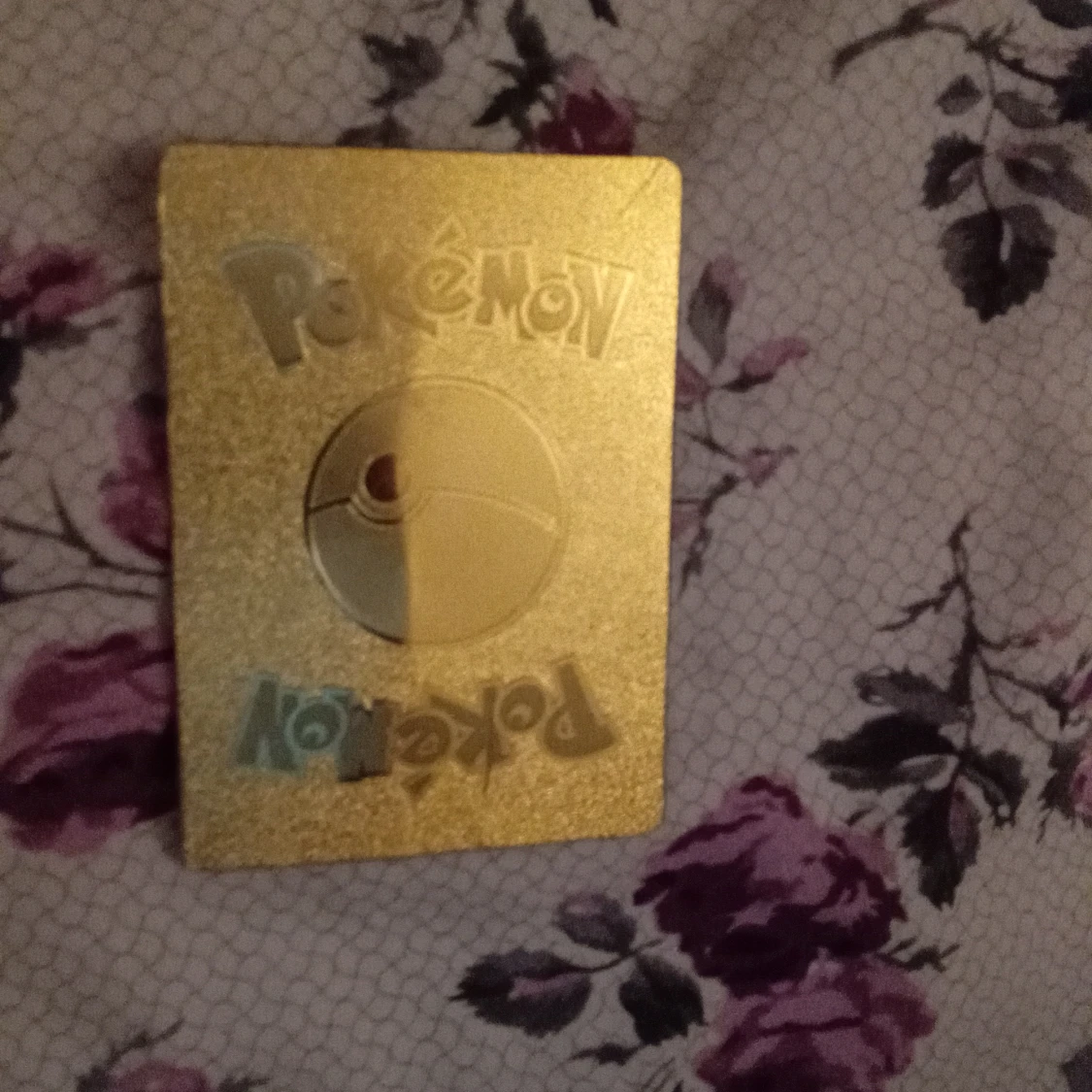 Pikachu V (Guld Pokémonkort) - 1