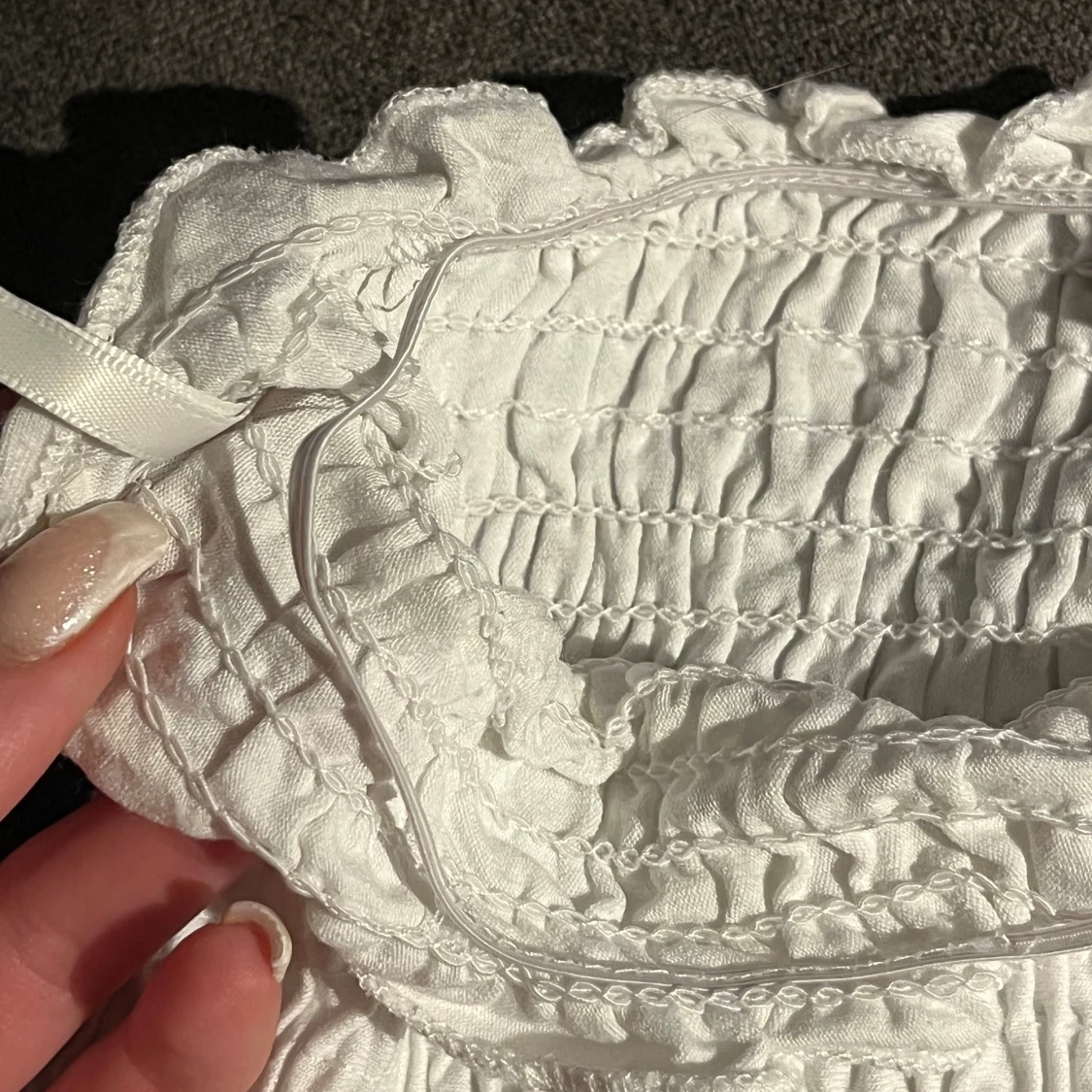 Vit smockad tubtopp från SHEIN - 3