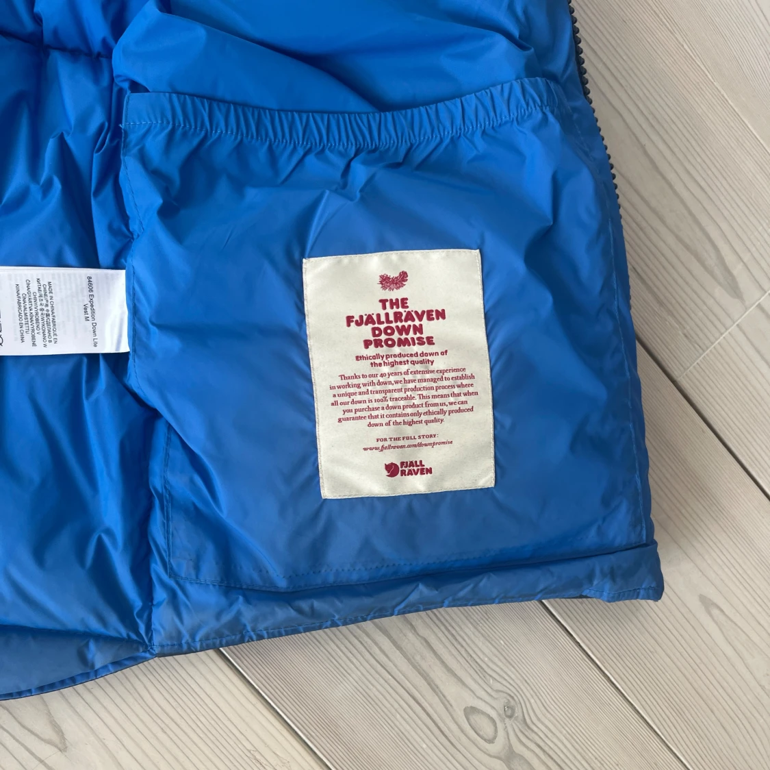 Blå dunväst från Fjällräven - 2