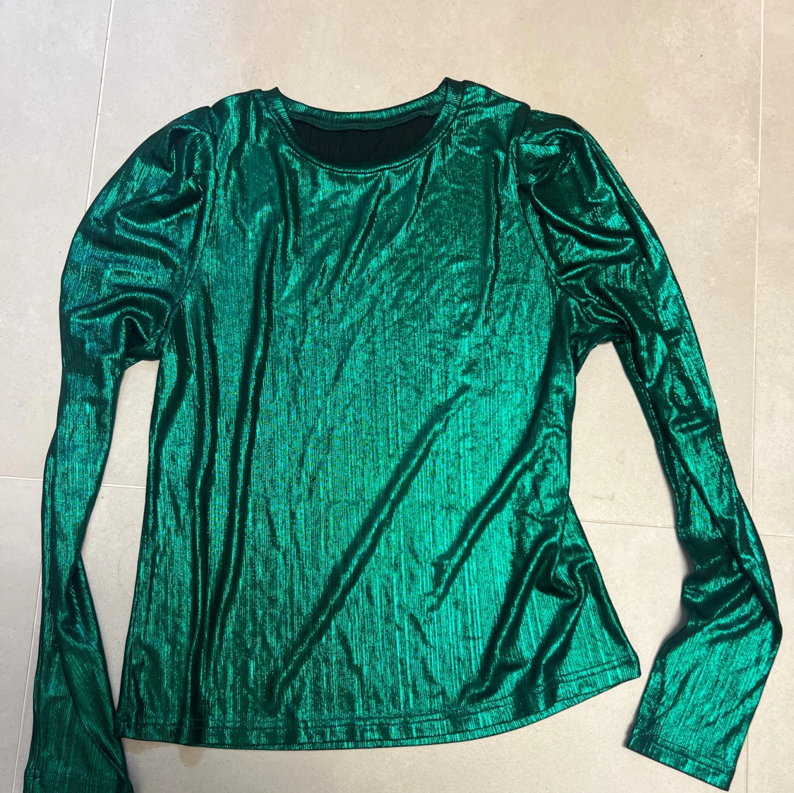 Grön glittrig långärmad topp