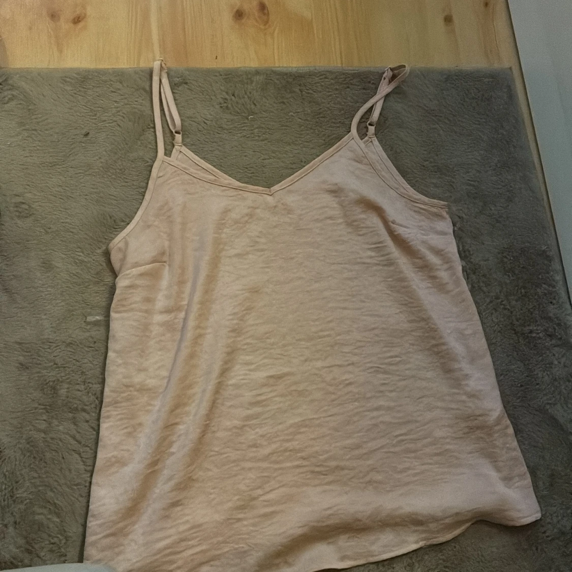 Beige linnetopp från Amisu