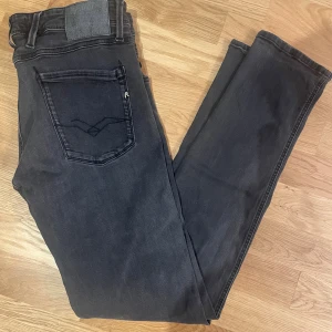 Replay anbass - Replay anbass i nästan nytt skick. Storlek W32 L 34