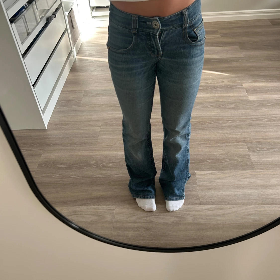 Blå bootcut jeans från AJC