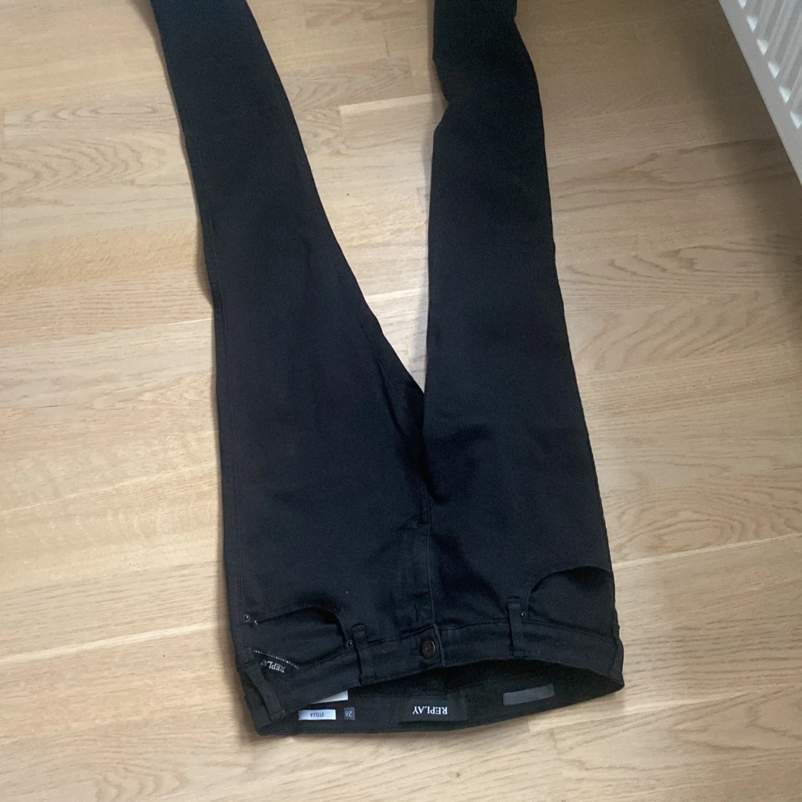 Svarta Replay jeans slim fit - 2