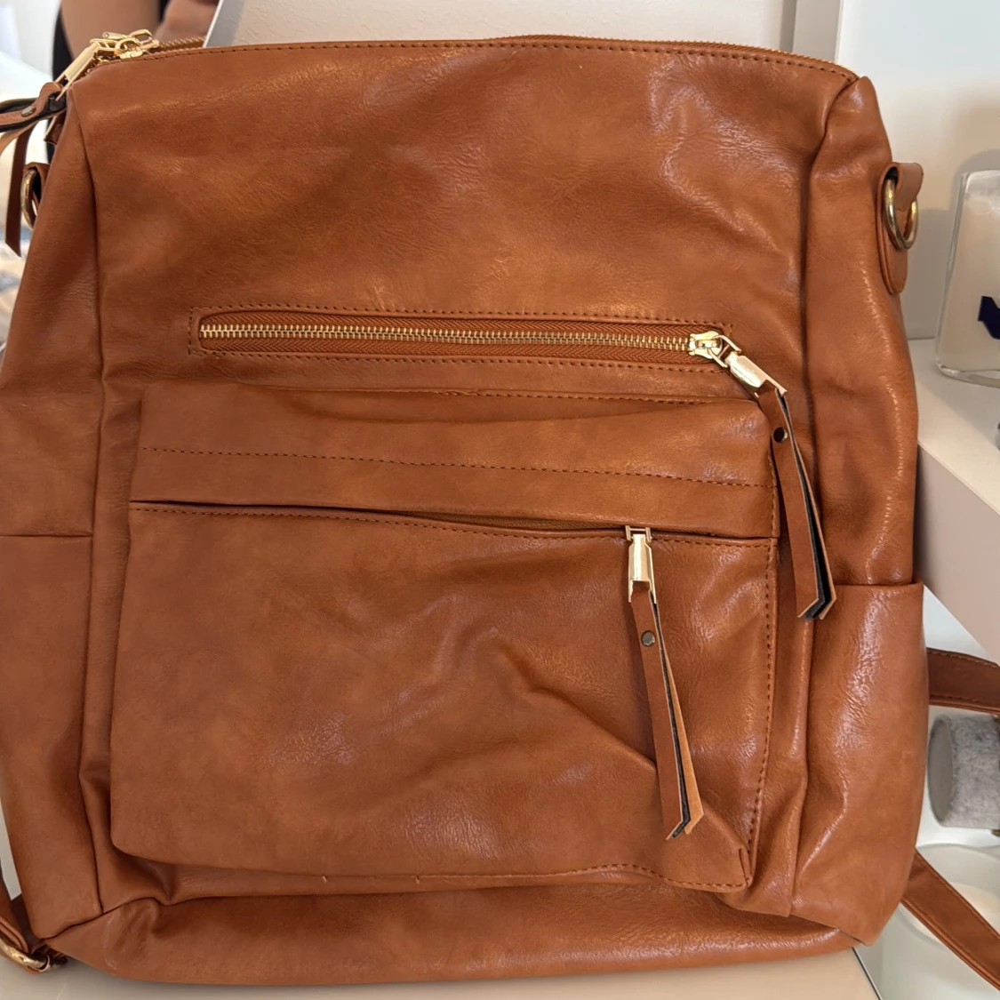 Brun ryggsäck i skinnimitation - 1