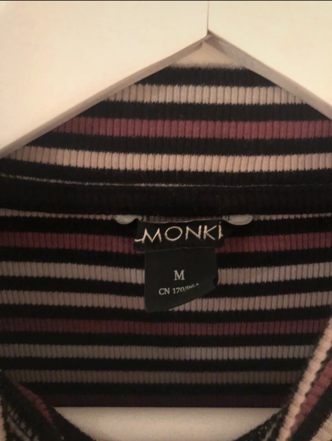 Randig polotröja från Monki i M - 1