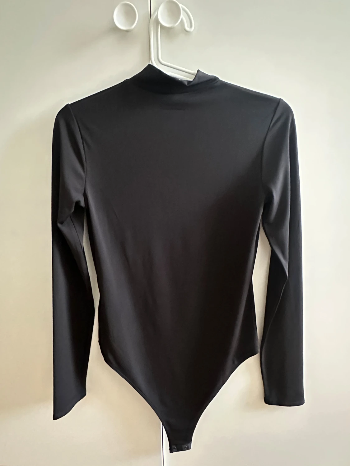 Svart långärmad bodysuit från H&M - 2