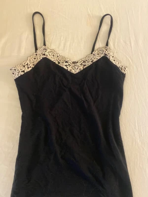 Svart spetslinnetopp från Intimissimi - Svart intermissions linne, använt fåtal gånger