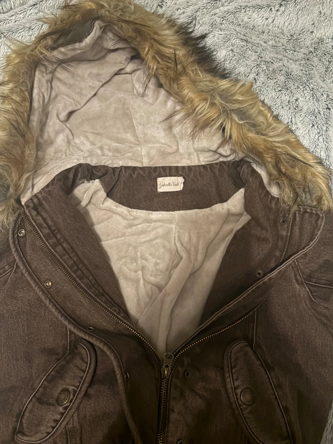 Brun bomberjacka med fuskpäls från Gabrielle's Vault - 1