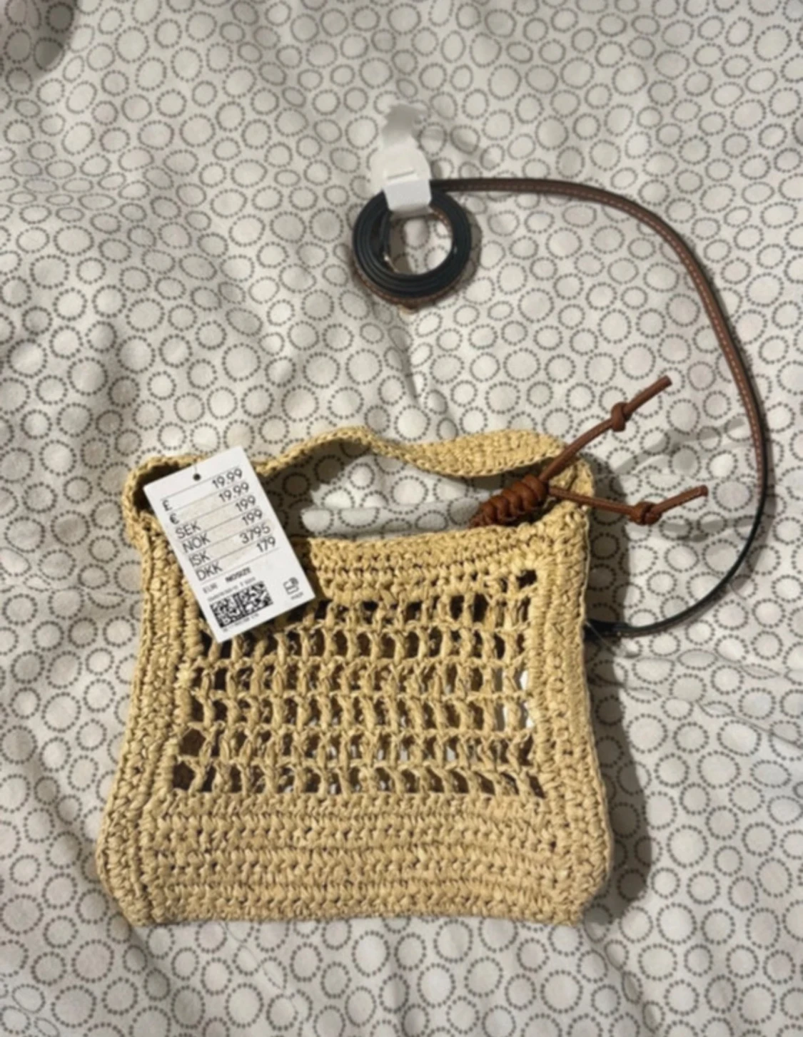 Beige axelväska i strå  - 1