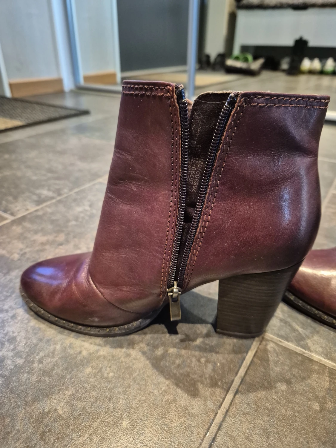 Marco Tozzi, Bruna stövletteri - 1