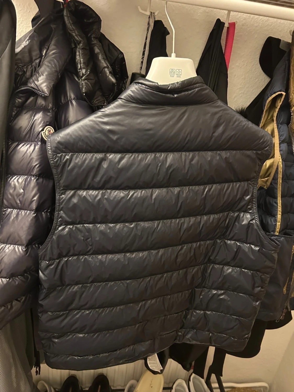 Svart dunväst från Moncler - 2