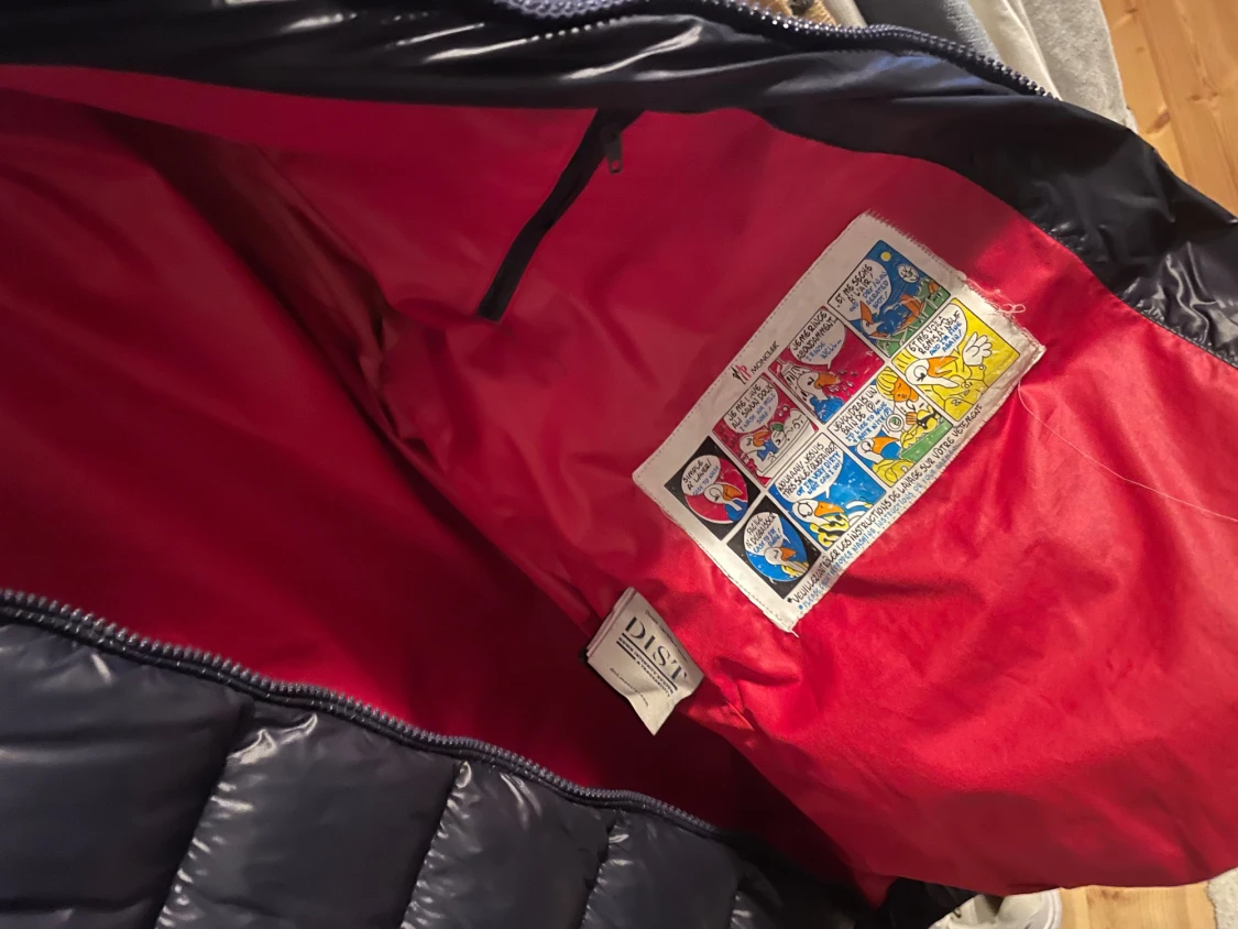 Moncler mörkblå pufferjacka - 1